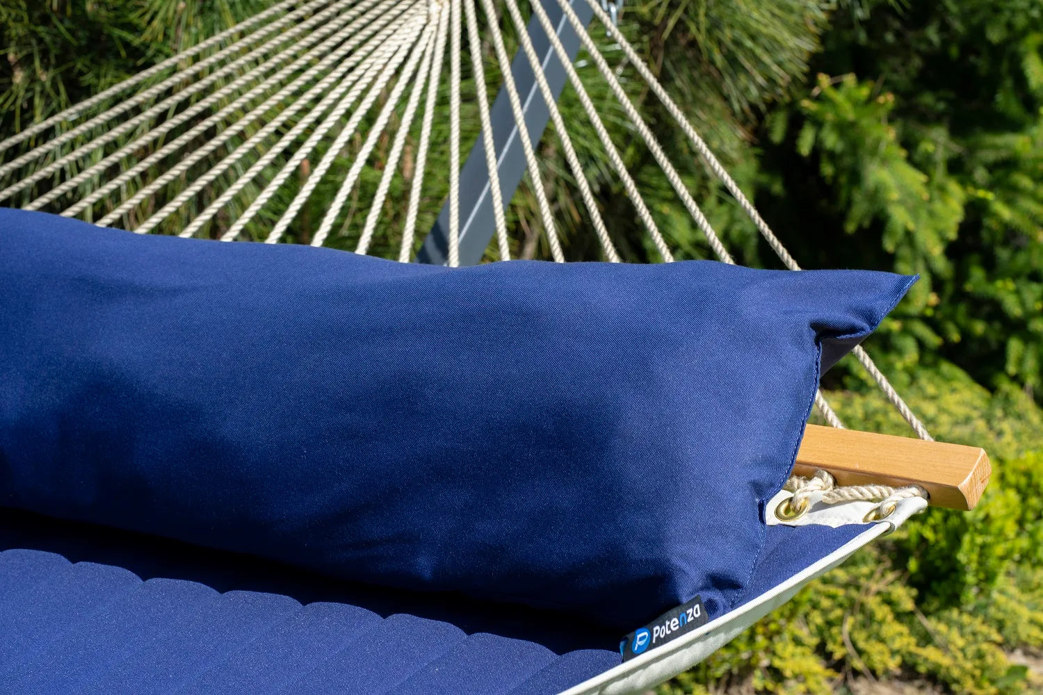 Hamac sur pied matelassé coussin intégré en coton  Penama