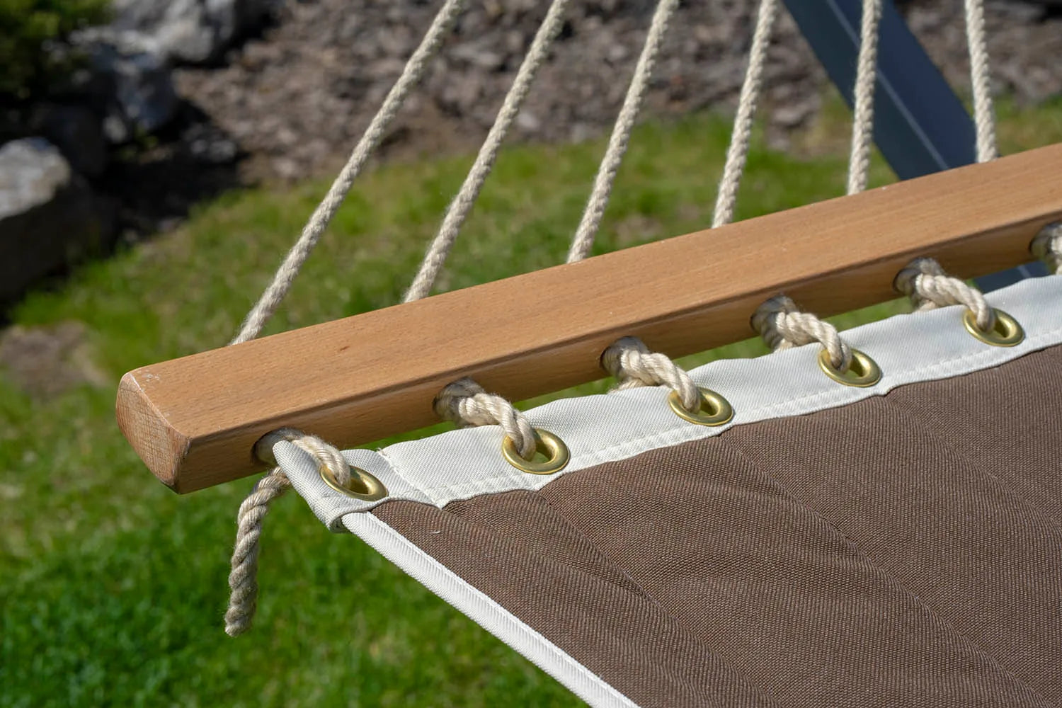 Hamac sur pied matelassé coussin intégré en coton  Penama