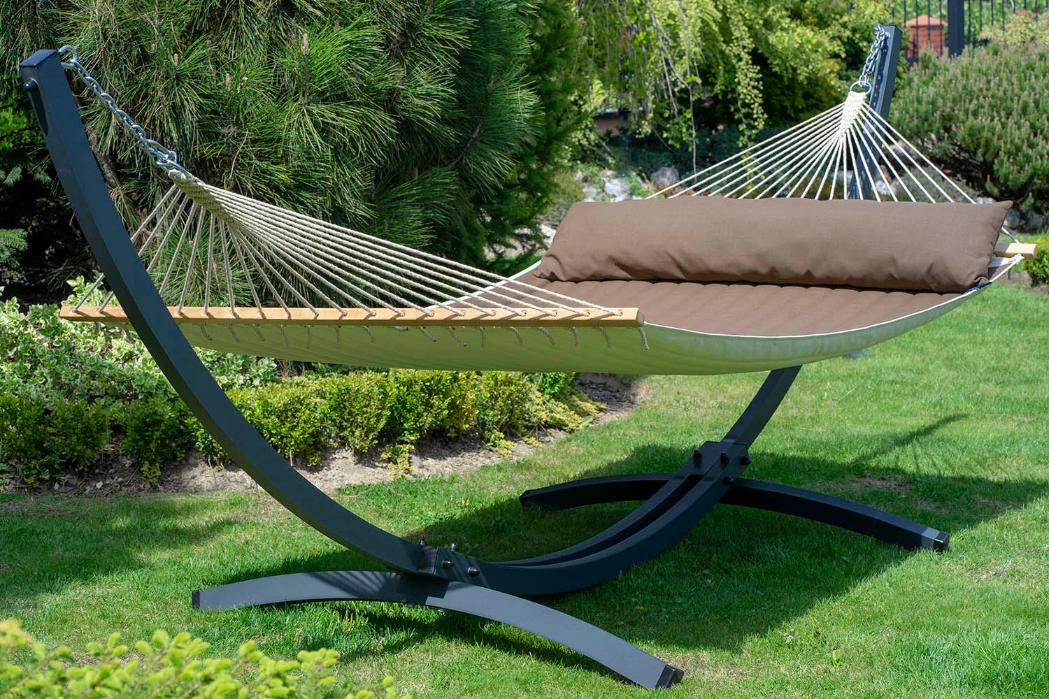 Hamac sur pied matelassé coussin intégré en coton  Penama